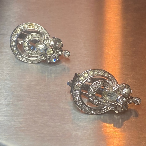 Vintage Pennino Rhinestone Clip-On Earrings – Signed Mid-Century 1" Drop 11g‎ - Picture 4 of 5